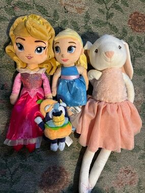Disney Plush Princesses and Coco village ballerina Bunny ♥️